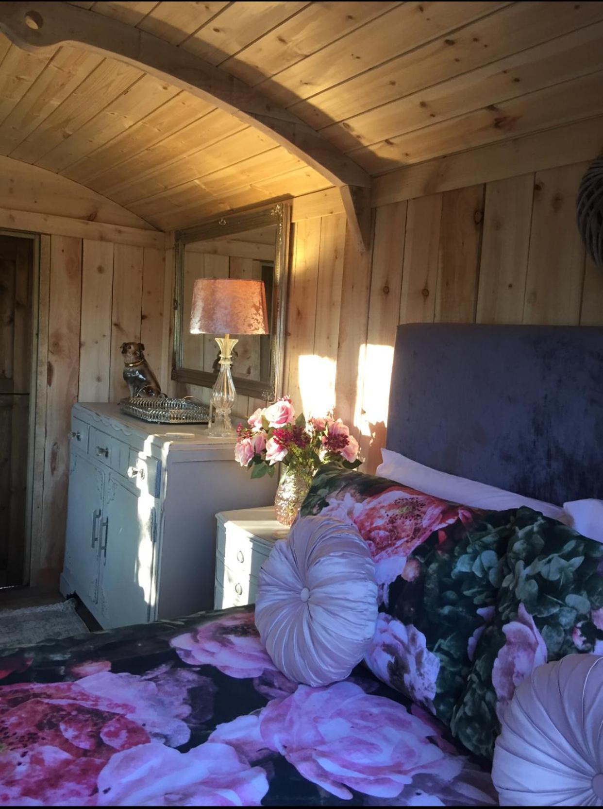 Y Cwt Bach Hotell Cardiff Eksteriør bilde