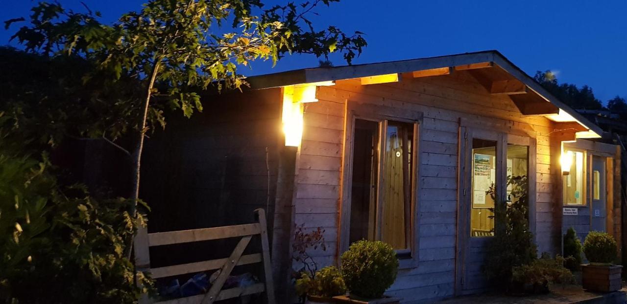 Y Cwt Bach Hotell Cardiff Eksteriør bilde